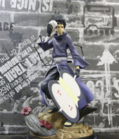 Sasuke Uchiha attaque éclair 33 cm