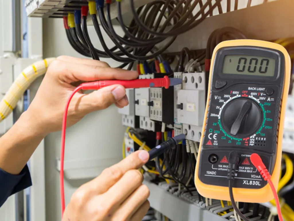 Verk Group Multimètre numérique, testeur de tension et de cou - AkiraHardware